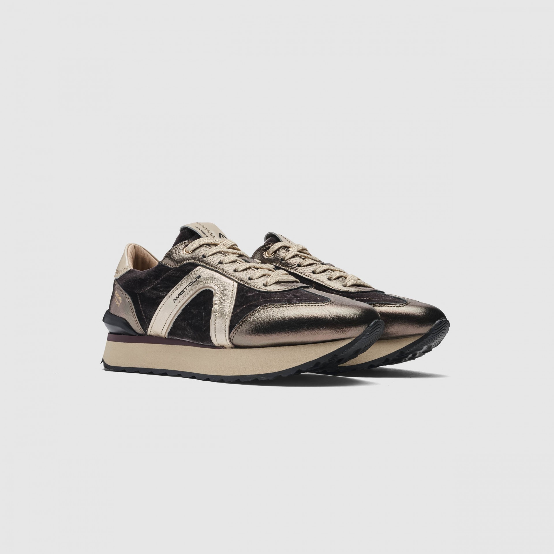 RHOME W Retro Runner