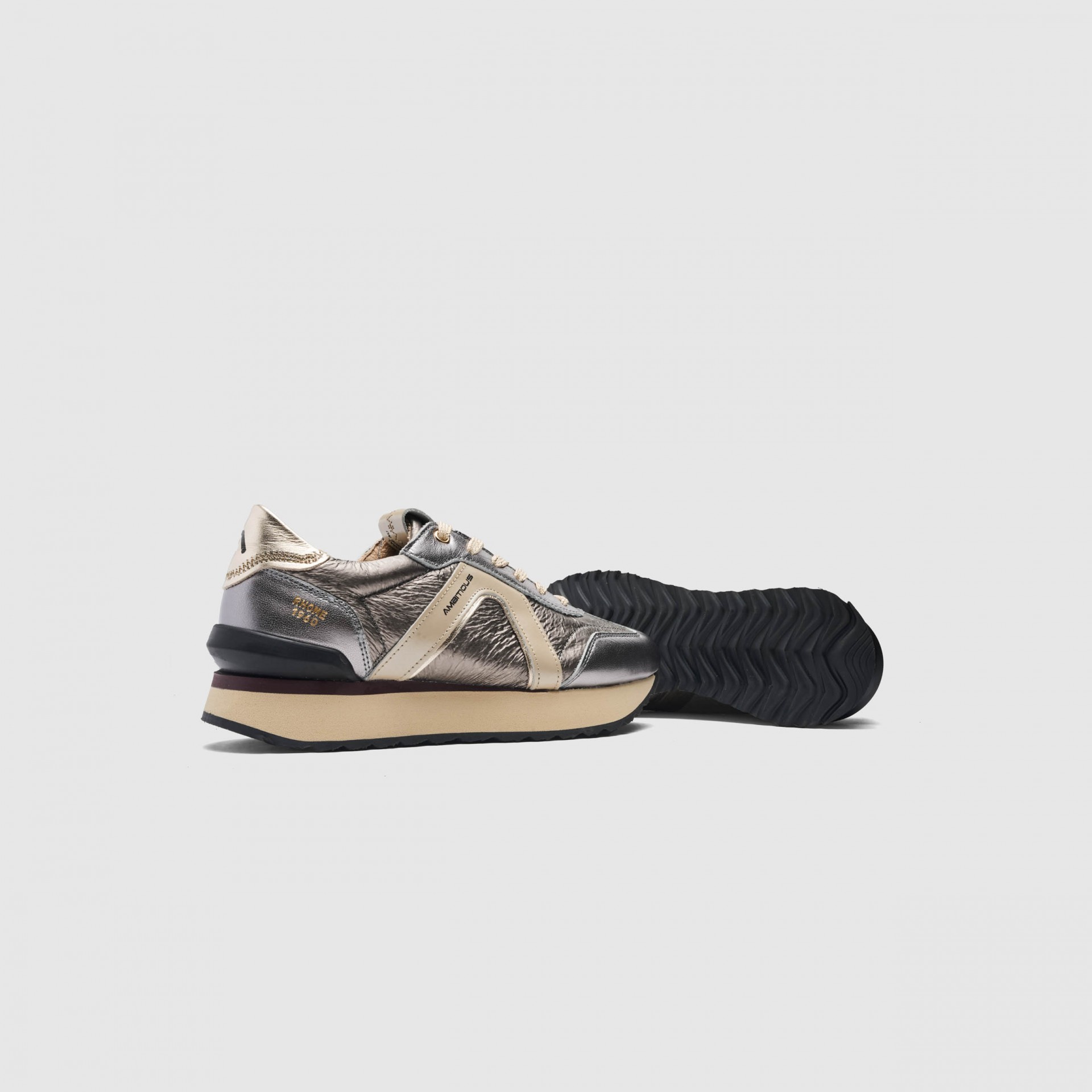 RHOME W Retro Runner