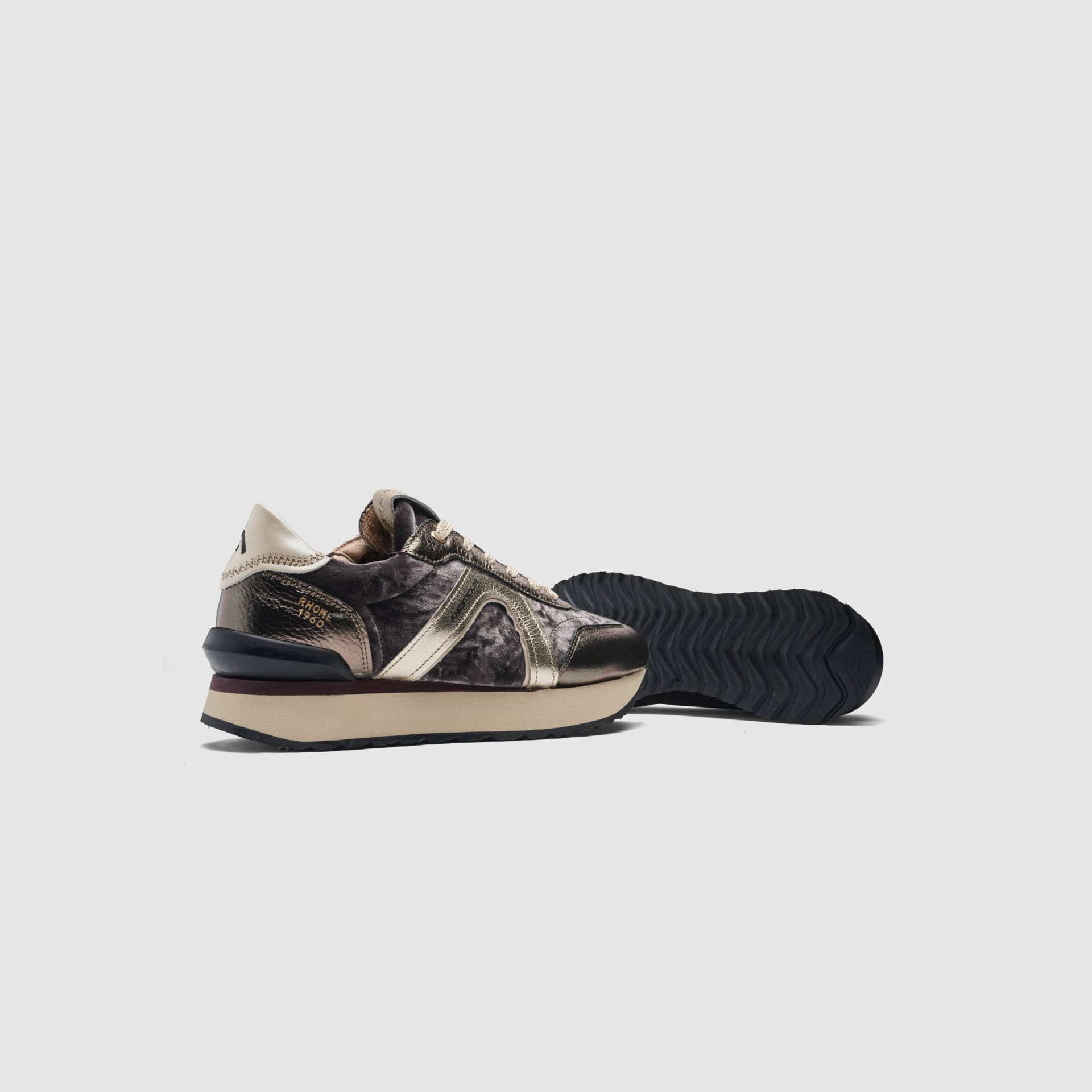 RHOME W Retro Runner