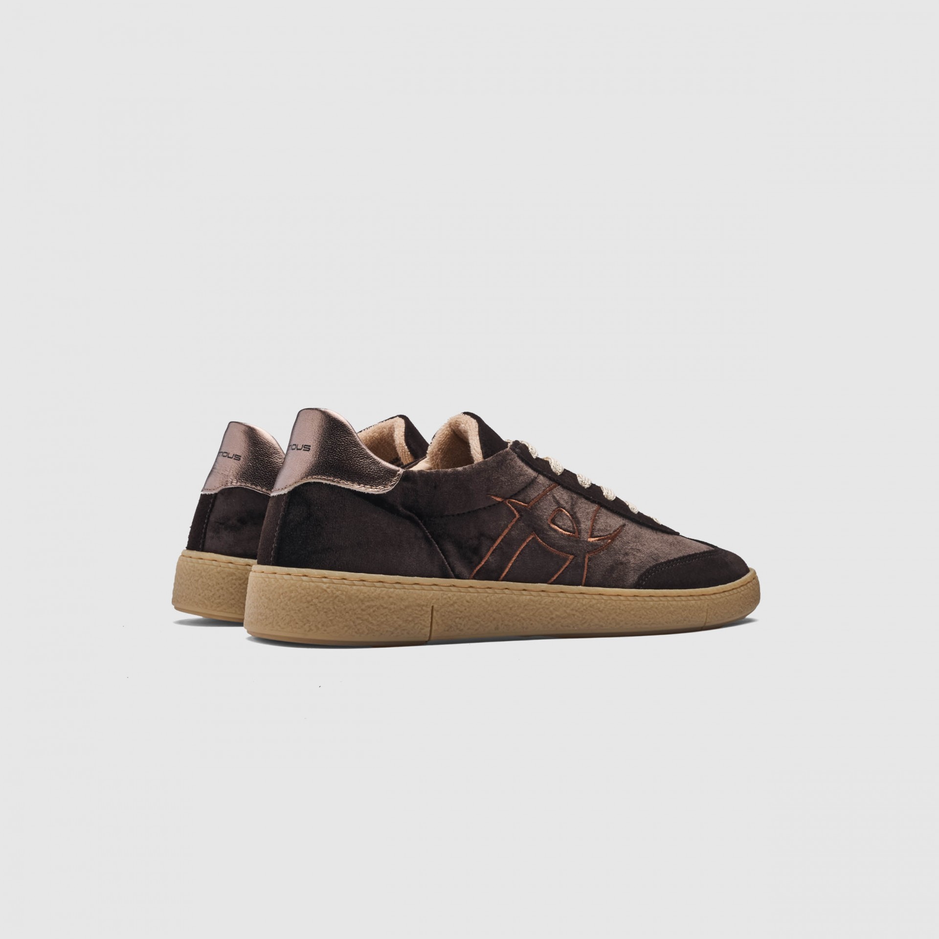 NOA Retro Sneaker
