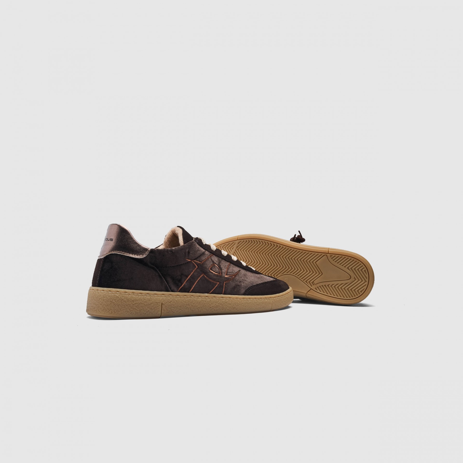 NOA Retro Sneaker