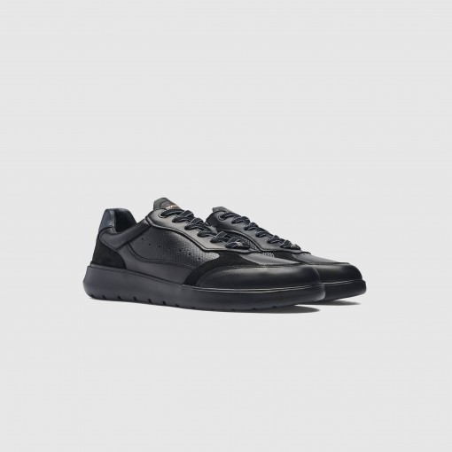 HOVER Comfort Sneaker HOVER Comfort Sneaker