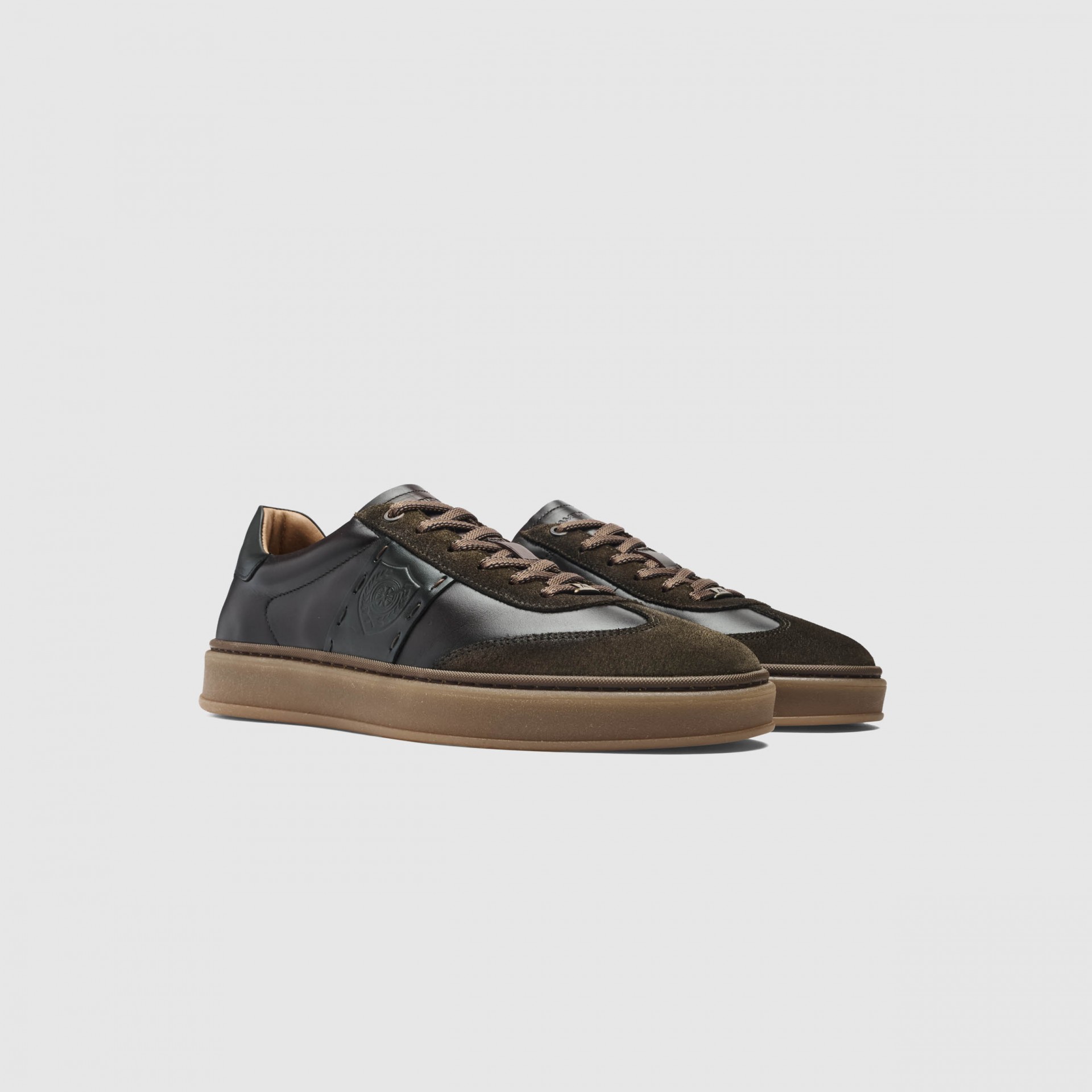 HANS Retro Sneaker
