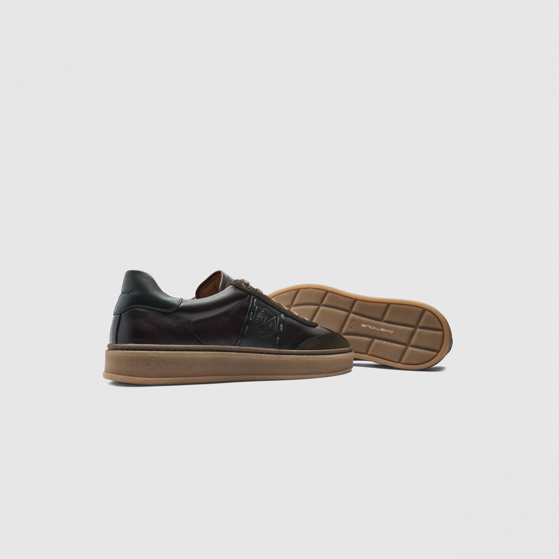 HANS Retro Sneaker