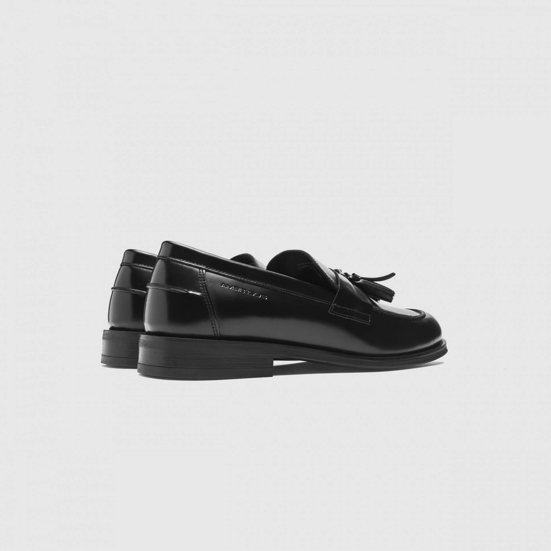SIMON Tassel Loafer