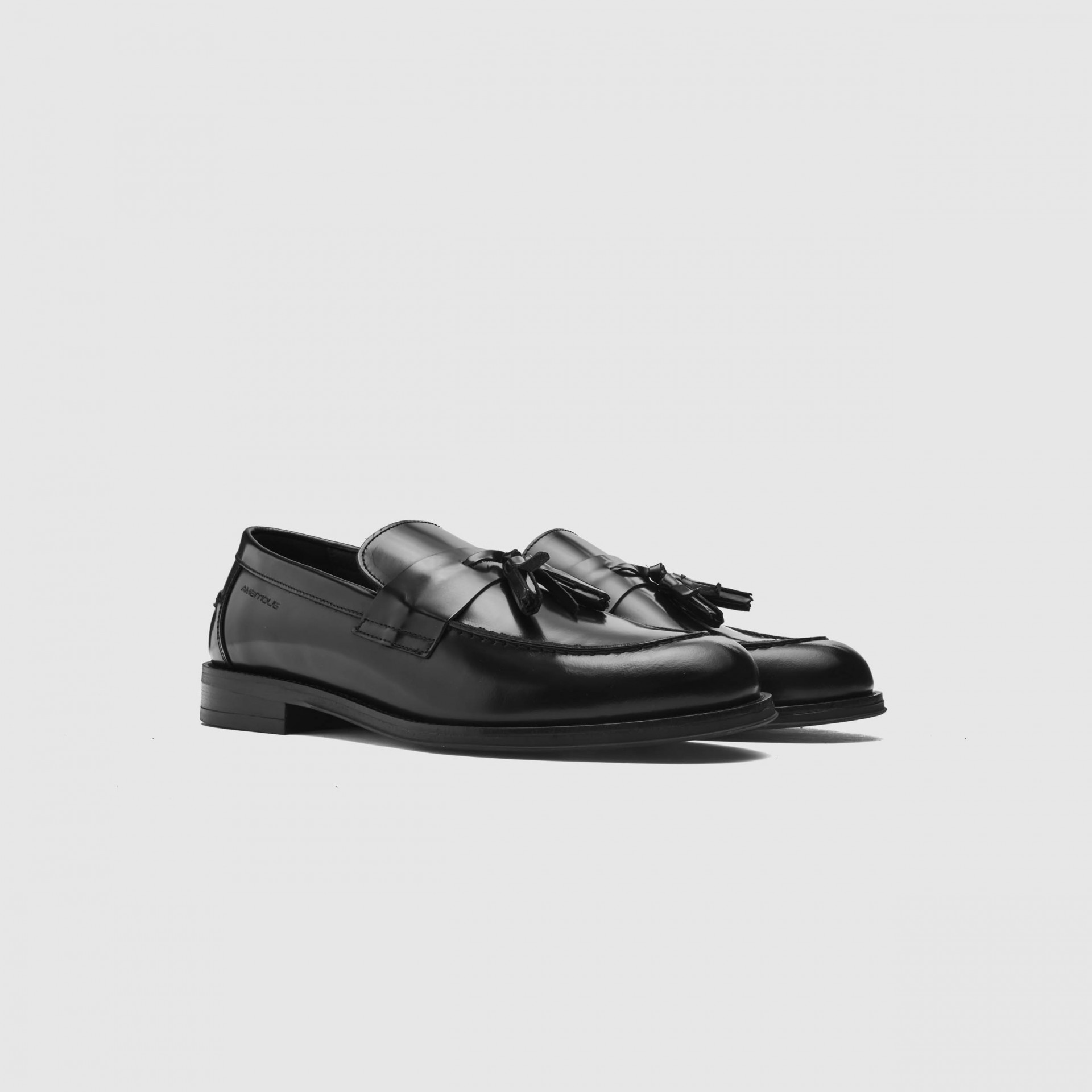 SIMON Tassel Loafer