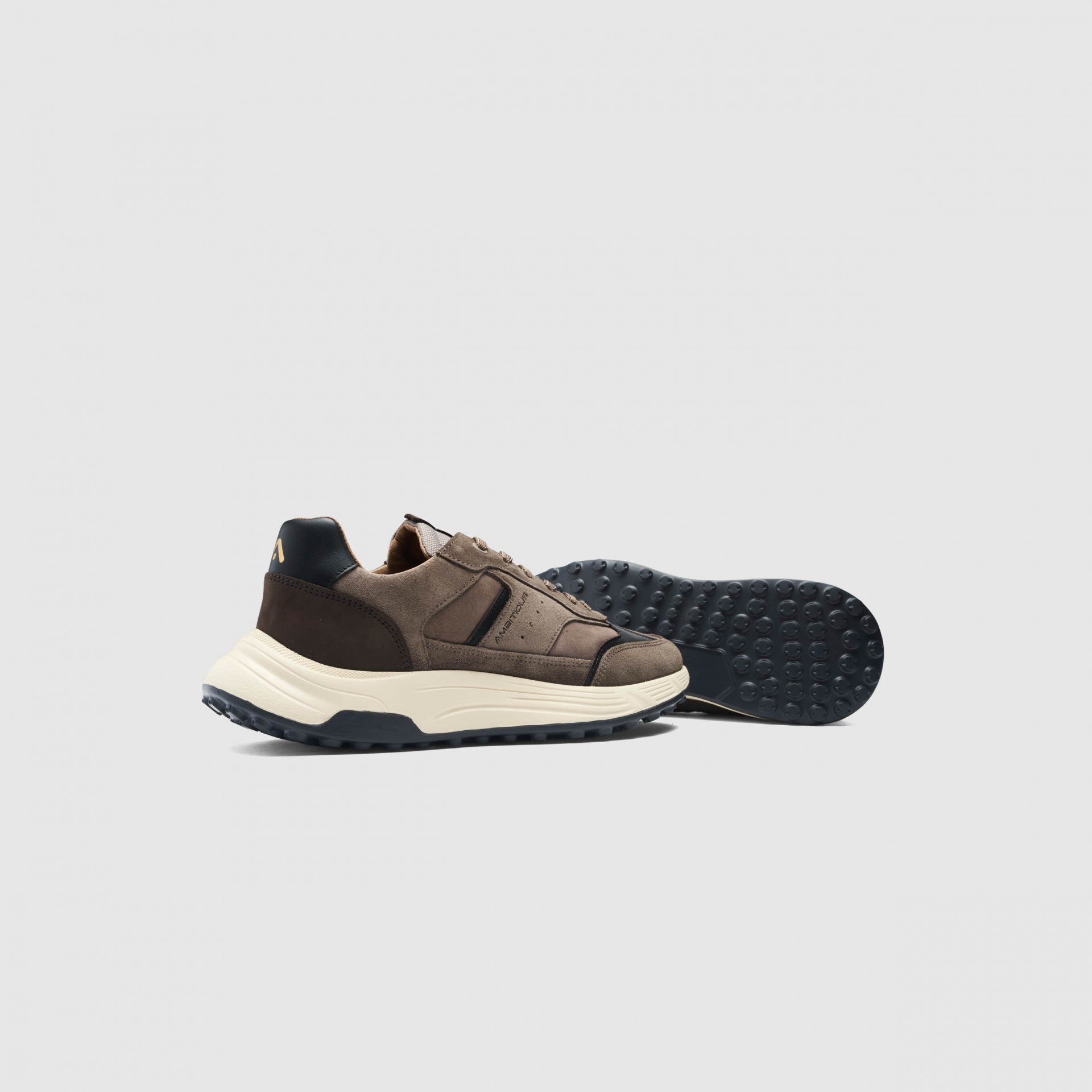 HALL Casual Sneaker