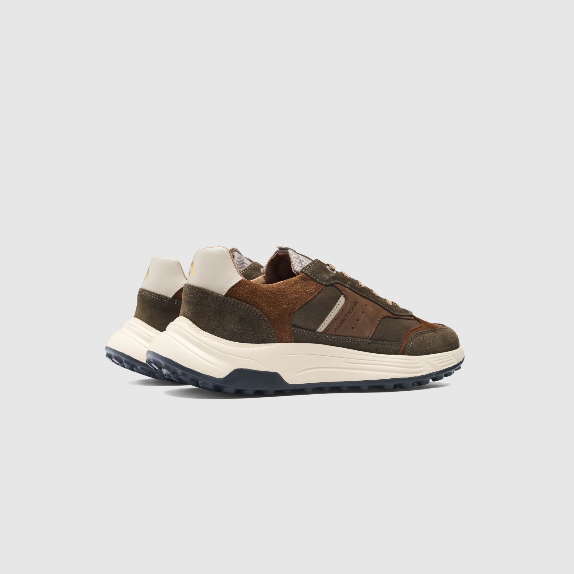 HALL Casual Sneaker