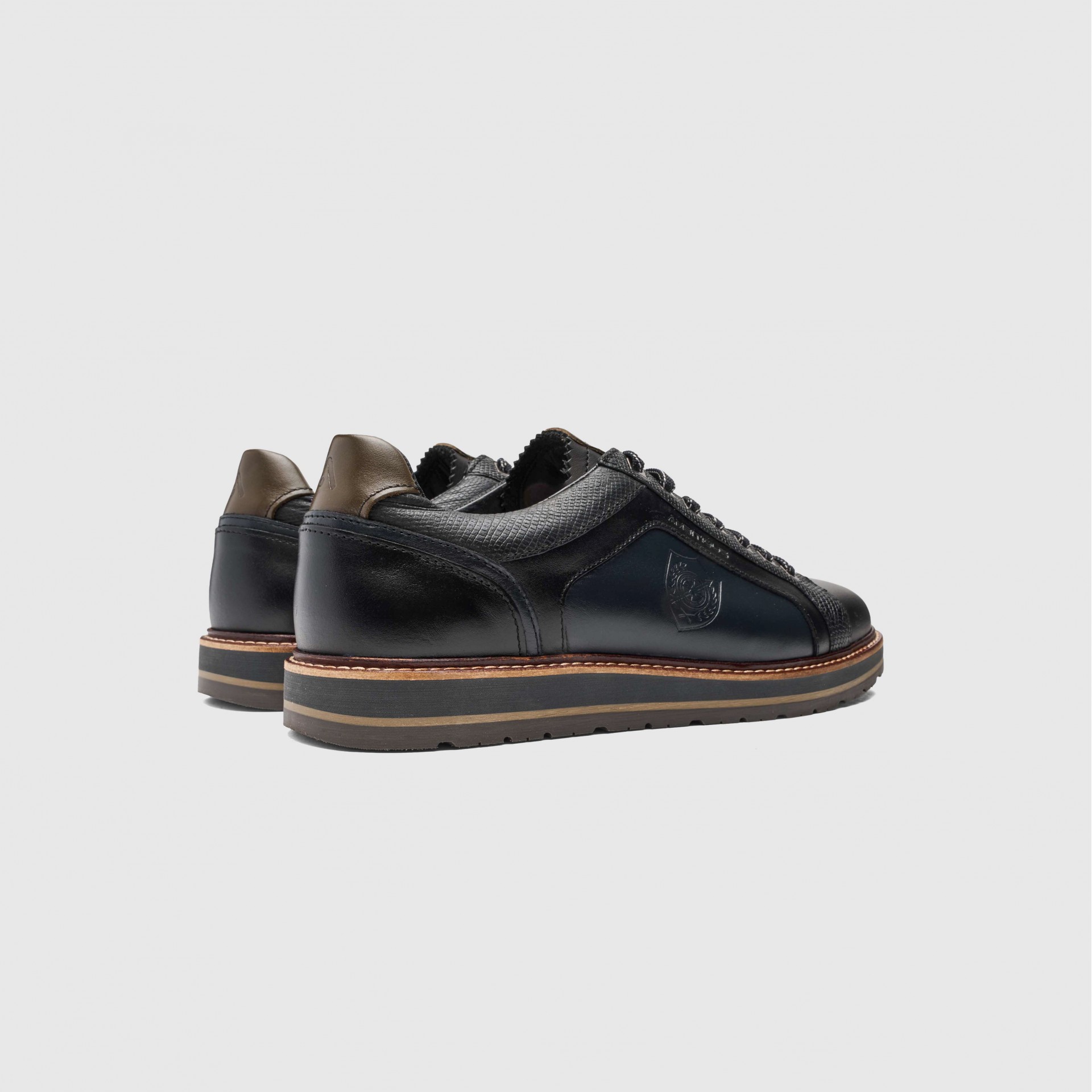 RON Artisan Sneaker