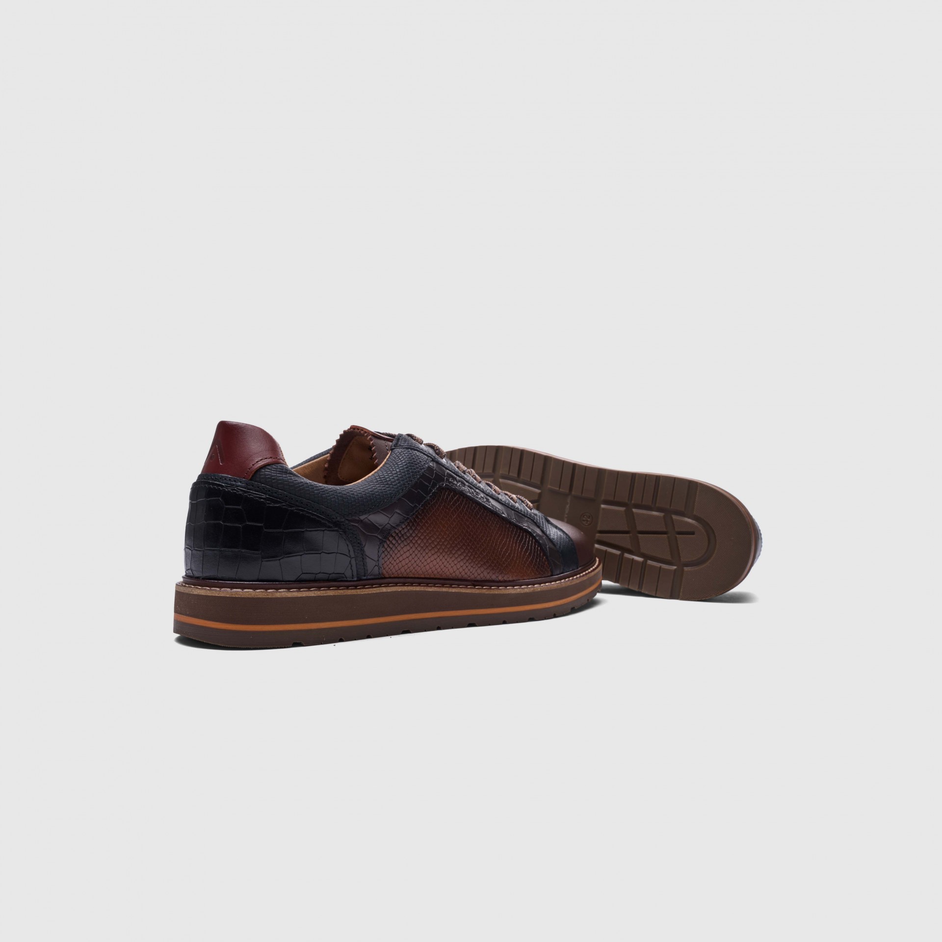 RON Artisan Sneaker